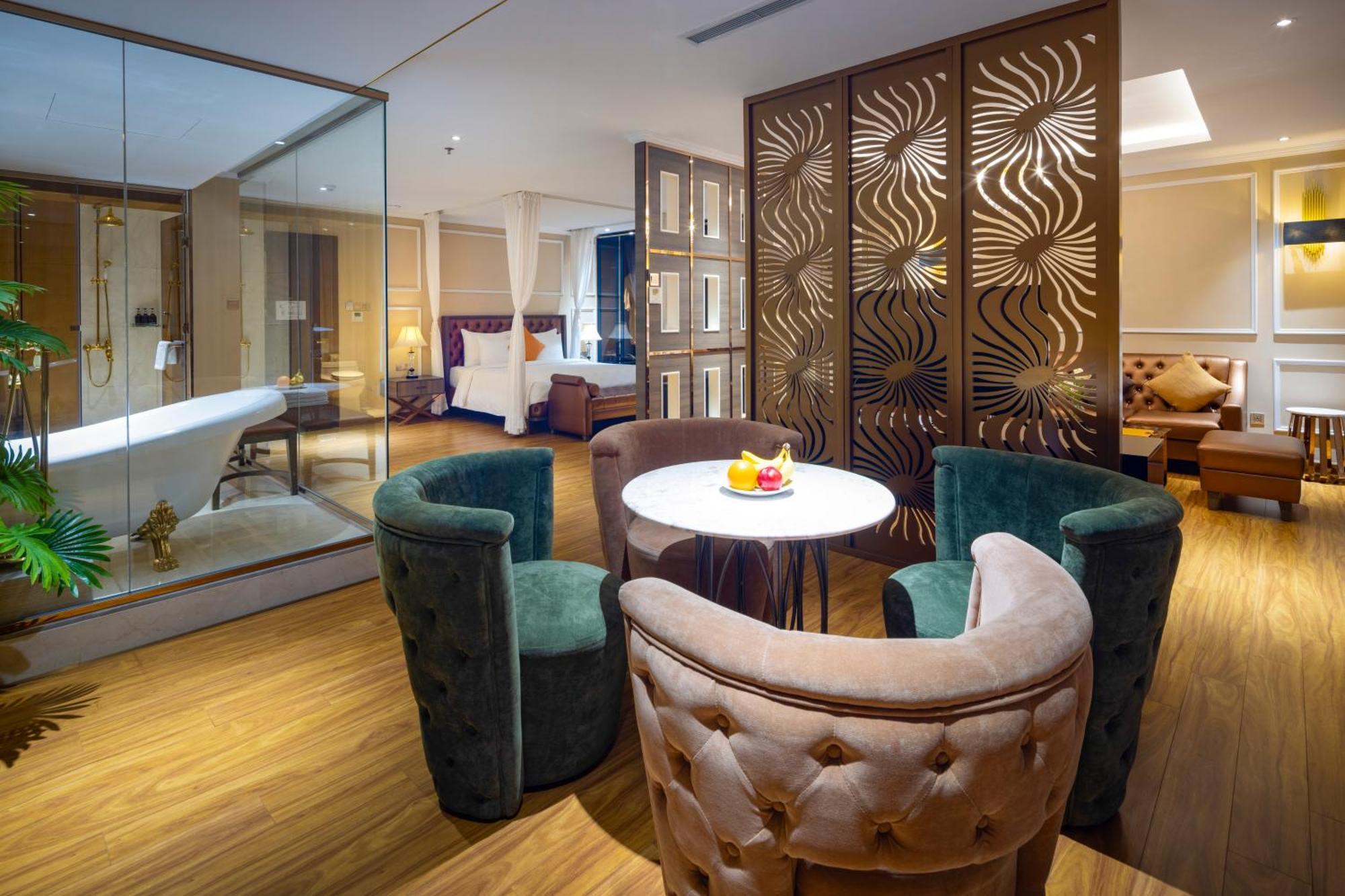 Winsuites Sài Gòn Khách sạn 4*