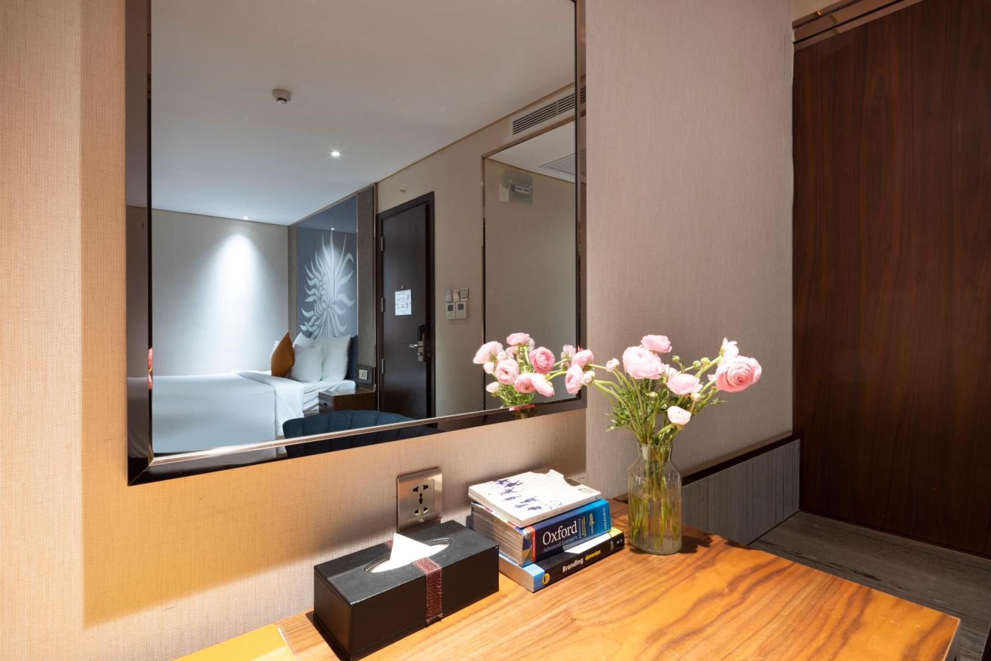 Winsuites Sài Gòn 4*