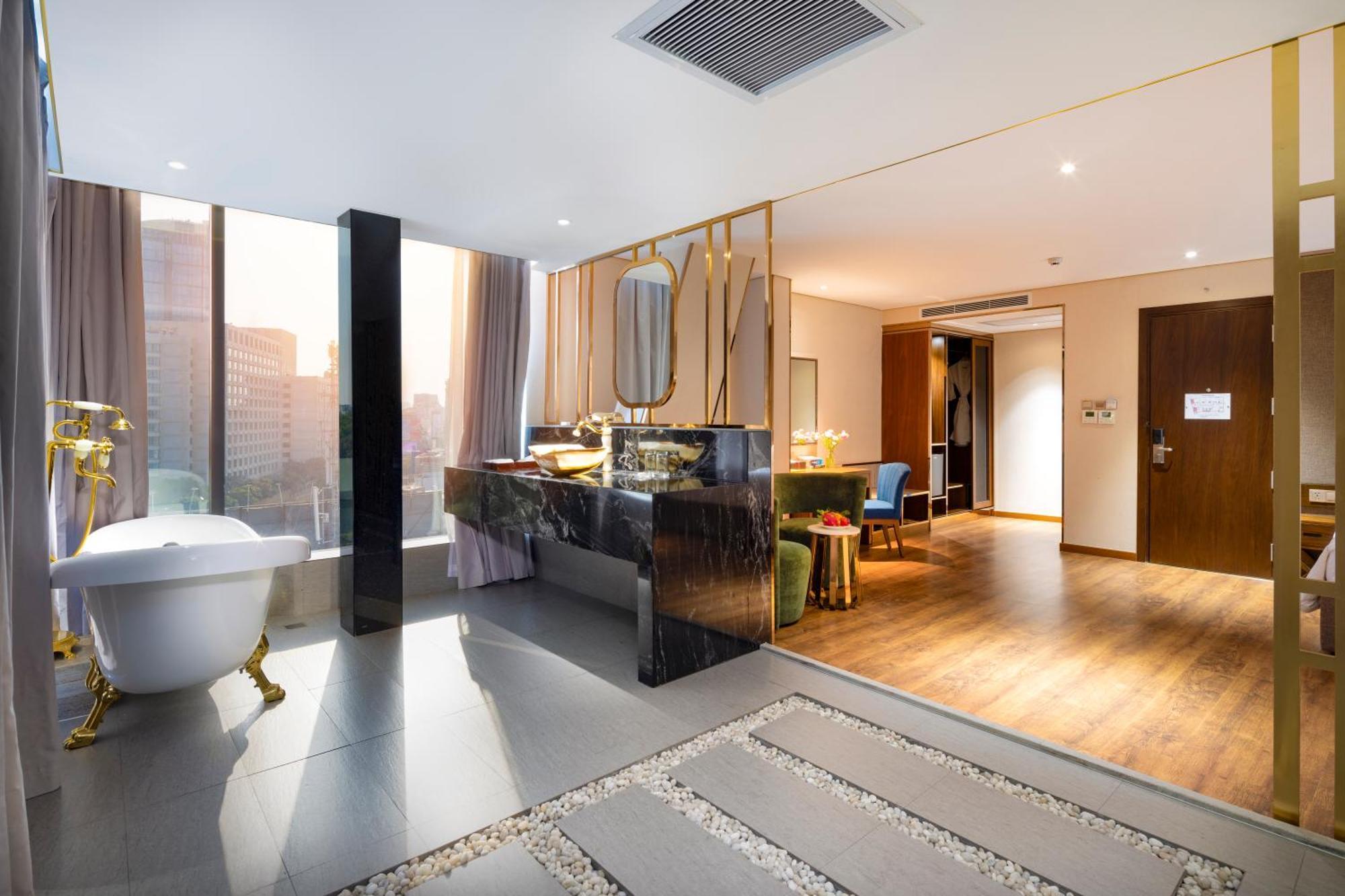Winsuites Sài Gòn 4*