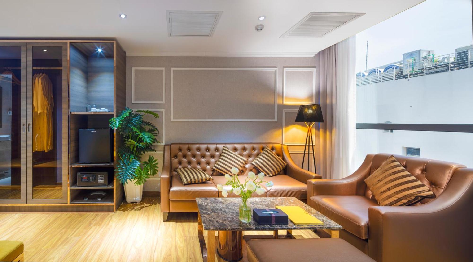 Winsuites Sài Gòn Khách sạn 4*