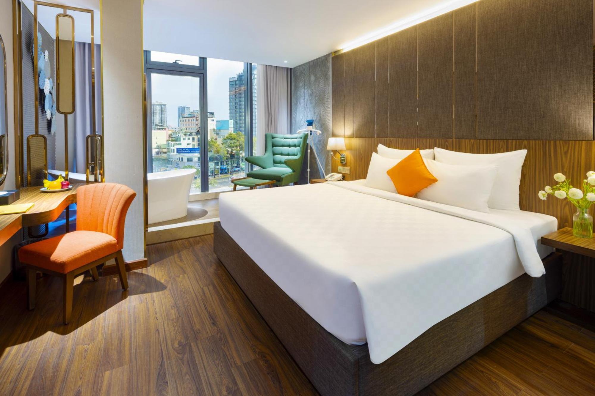 Winsuites Sài Gòn Khách sạn 4*